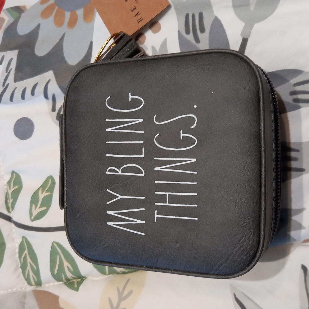 Final price drop: Rae Dunn travel jewelery box NWT